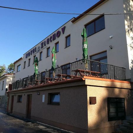 Hotel Zlechov Plumlov エクステリア 写真