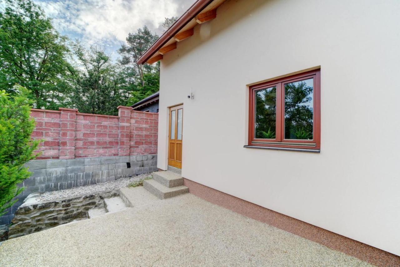 Hotel Zlechov Plumlov エクステリア 写真